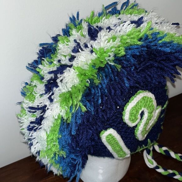 Blue white green 12 Seattle Seahawks mohawk style winter beanie knit tassel cap - Picture 2 of 3